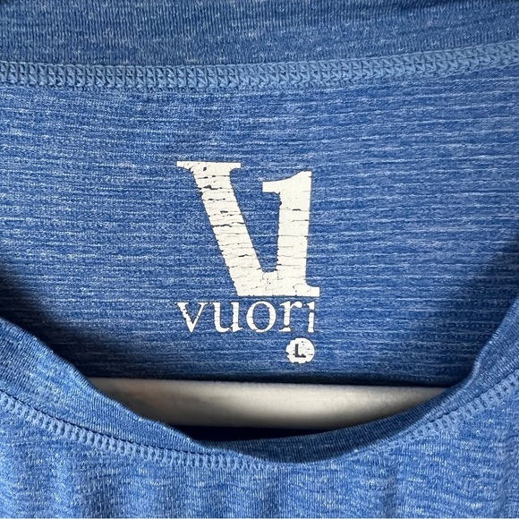 Vuori Tradewind Performance Short Sleeve Pocket Tee - Picture 4 of 5